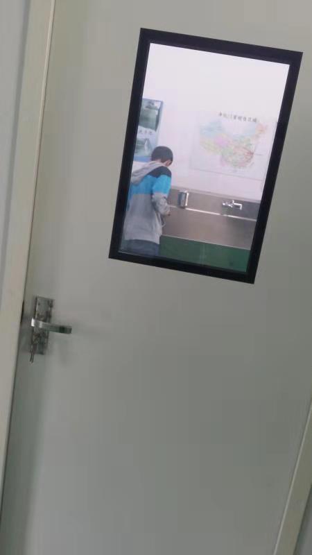 钢制门